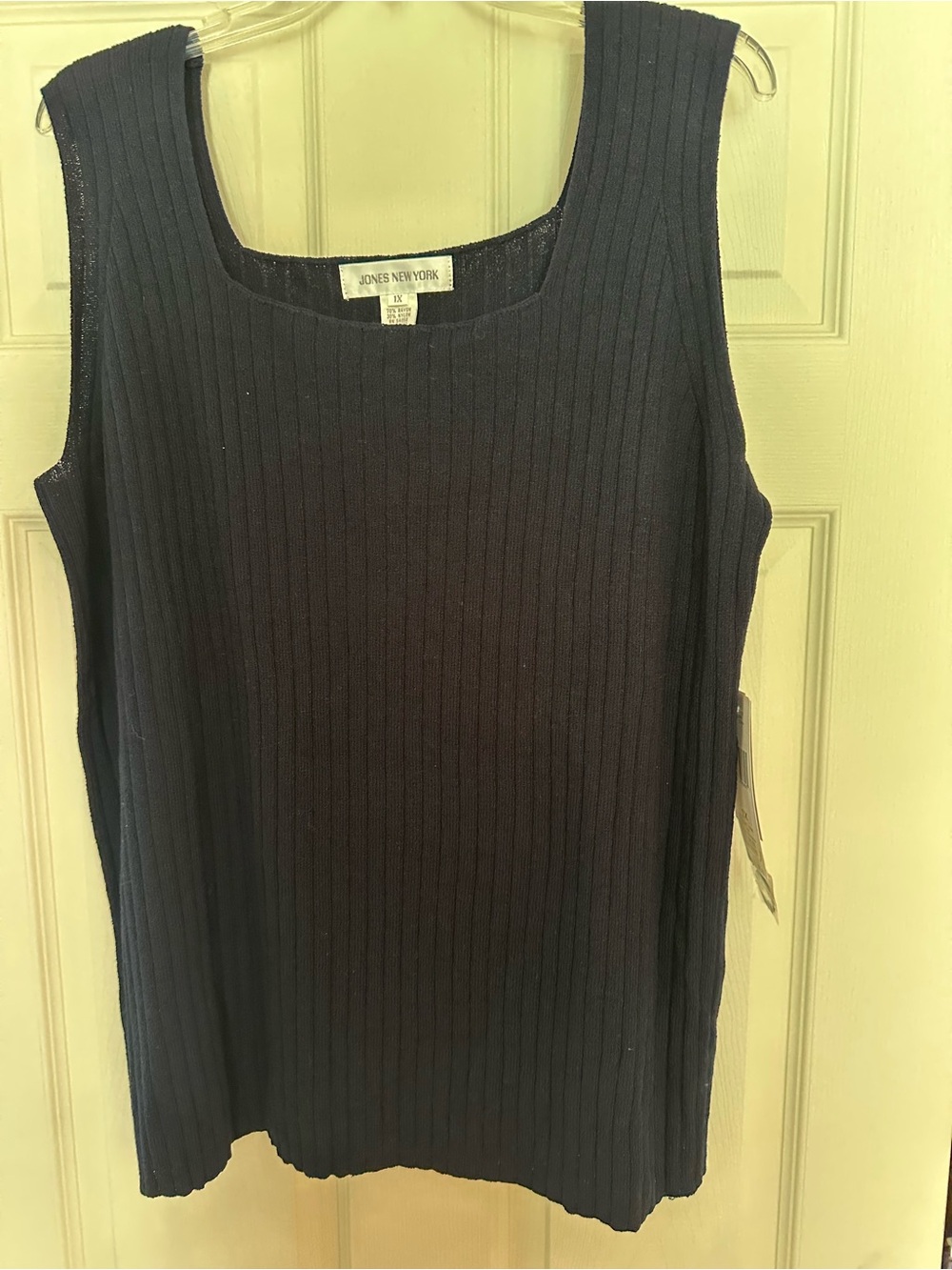 Jones New York Black Ribbed Scoop Neck Tank